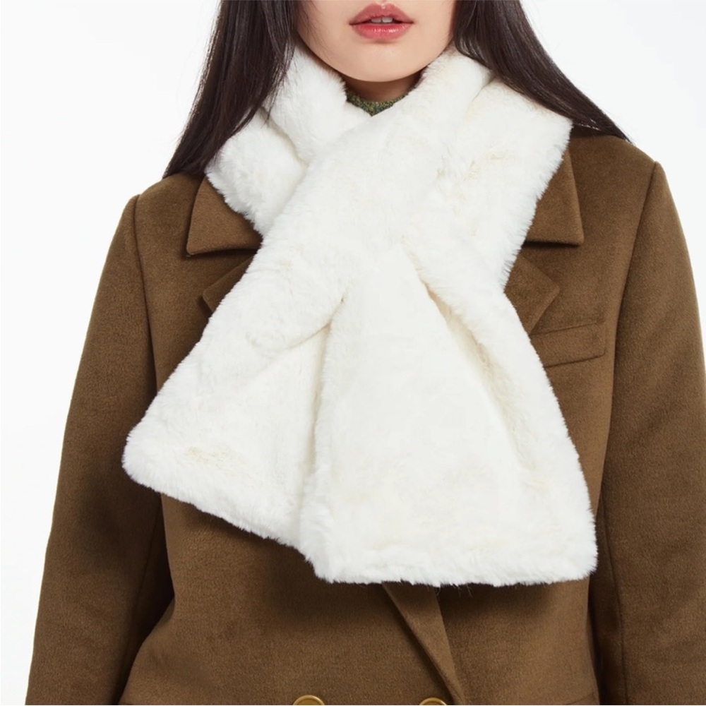 Appraisal scarf sold at Saks